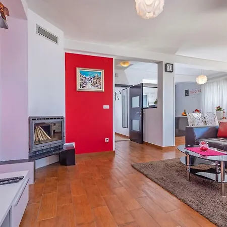 A&m Apartment Mlini